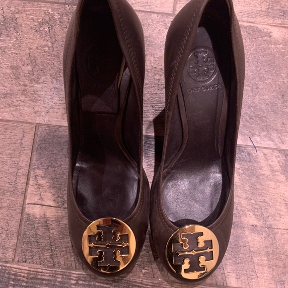 Tory Burch - Picture 1 of 8